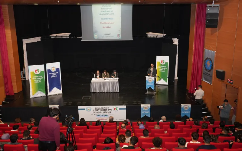 Eşbaşkan Hatun: Gençler topluma öncülük etmeli